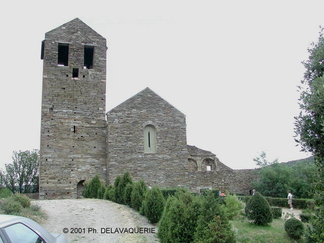 Eglises - Août 2001. Prieuré de Serrabona (66).