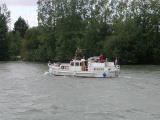 Bateaux - Juin 2004. Un bateau sur l'oise près de Cergy (95).